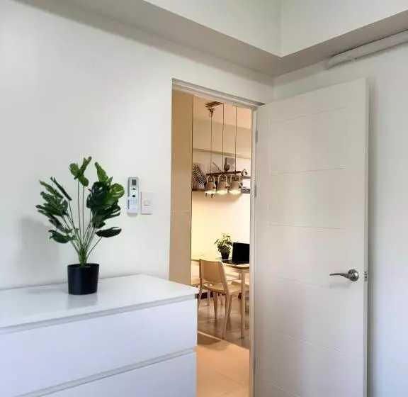 Prisma Residences By La Casa Staycation