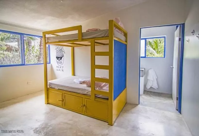 Todos Santos Hostel