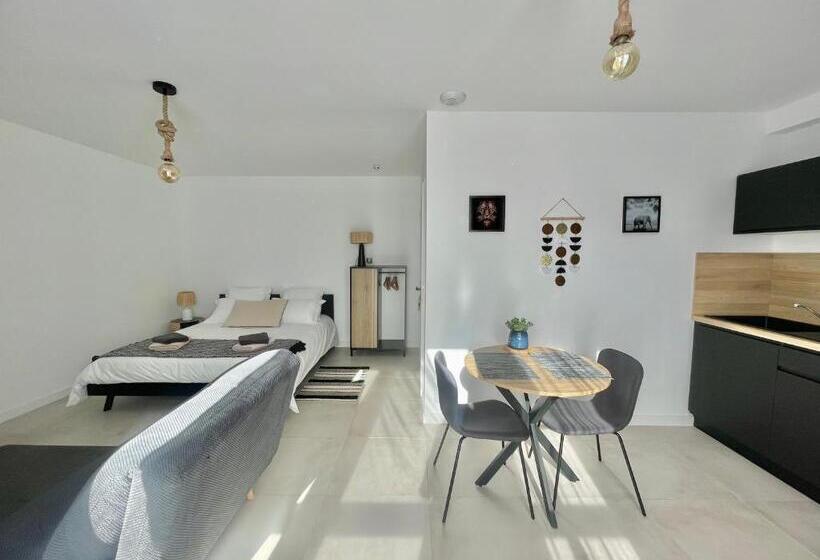 Appart Ici Numéro 2 Spacieux Studio Tout équipé