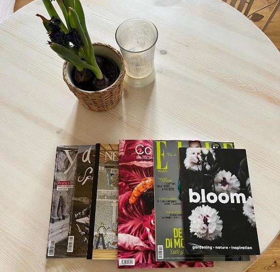 تختخواب و صبحانه Bloom As You Are