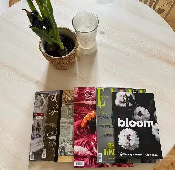 تختخواب و صبحانه Bloom As You Are