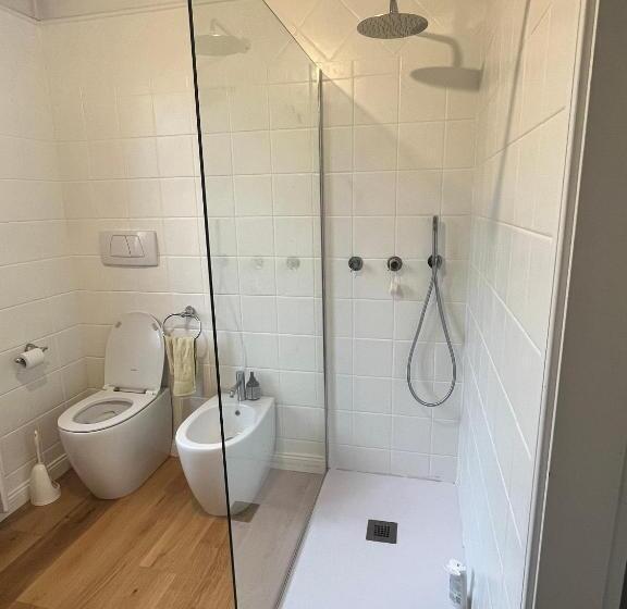 تختخواب و صبحانه Bloom As You Are