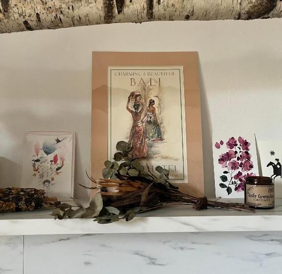 تختخواب و صبحانه Bloom As You Are