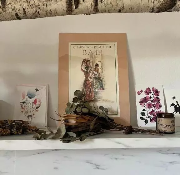 تختخواب و صبحانه Bloom As You Are