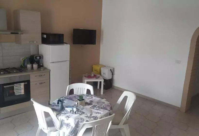 تختخواب و صبحانه Lino S House