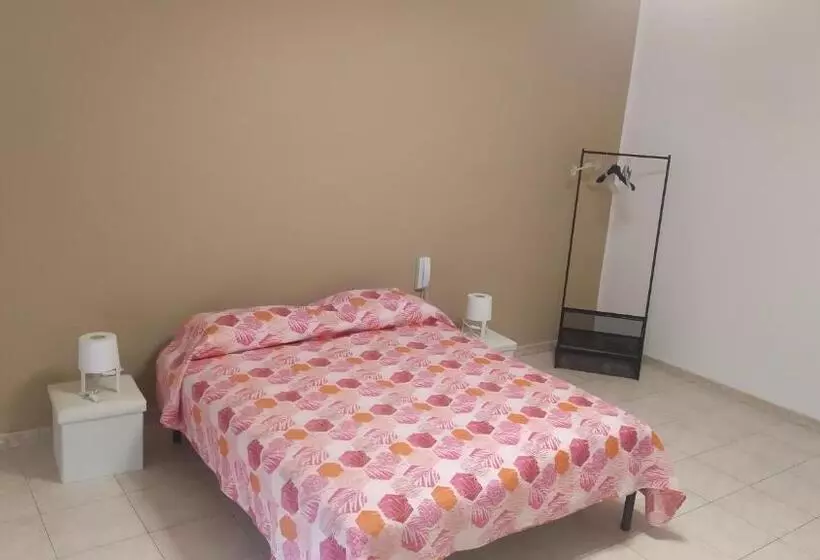 تختخواب و صبحانه Lino S House