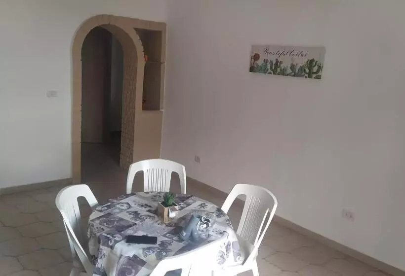 تختخواب و صبحانه Lino S House