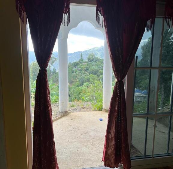 تختخواب و صبحانه O T On The Rise