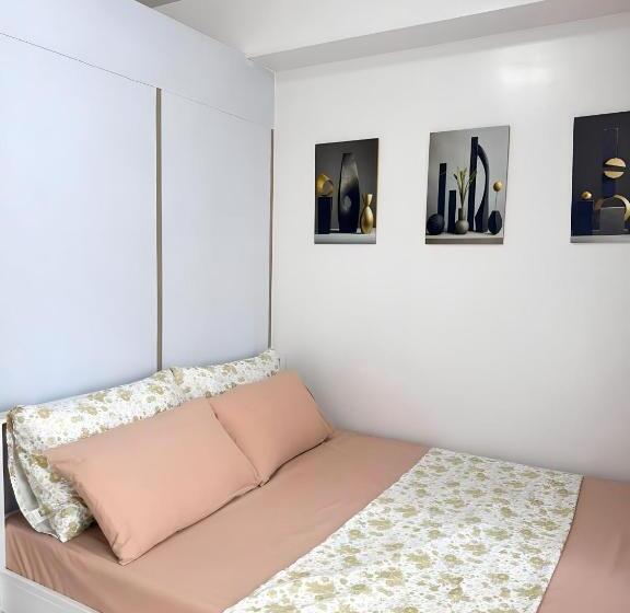 Condo Unit Near Moa, Picc, Us Embassy And Airport