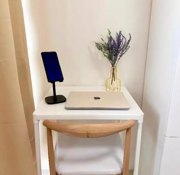 Condo Unit Near Moa, Picc, Us Embassy And Airport