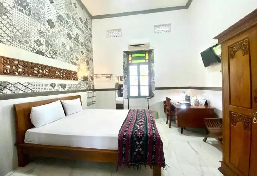 Hotelli Capital O 93608 Yy S House Syariah