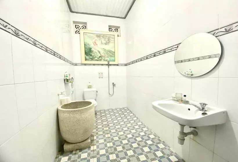 Hotelli Capital O 93608 Yy S House Syariah