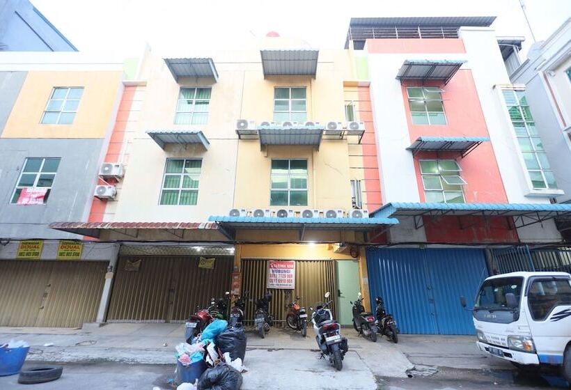 Hotel Oyo 93667 Penginapan Pelangi