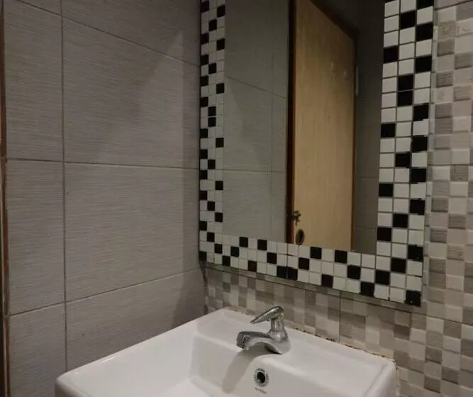 Hotelli Oyo 93667 Penginapan Pelangi