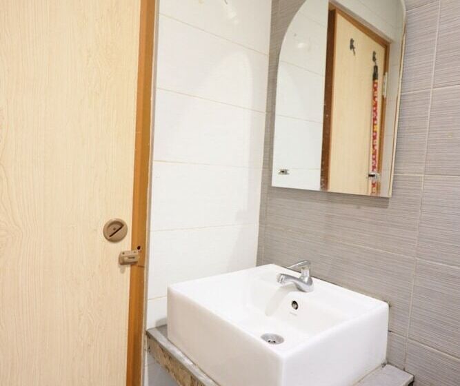 Hotel Oyo 93667 Penginapan Pelangi