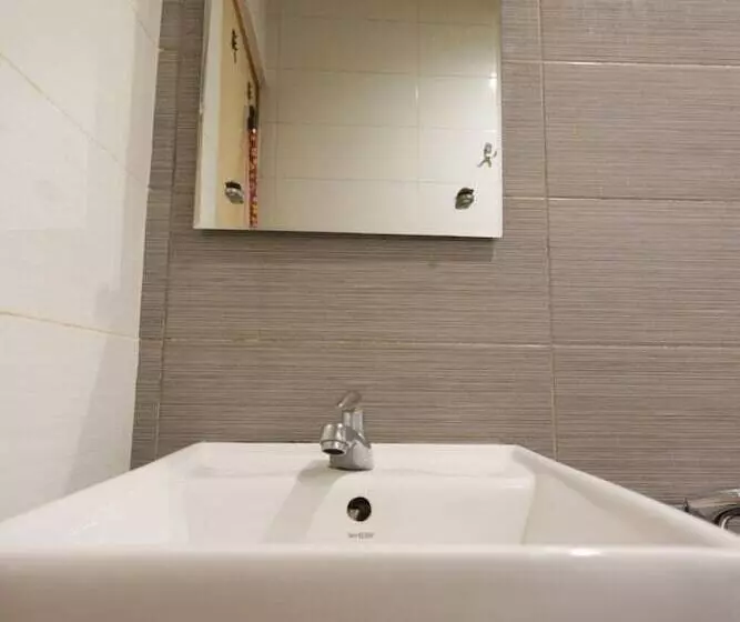 Hotelli Oyo 93667 Penginapan Pelangi