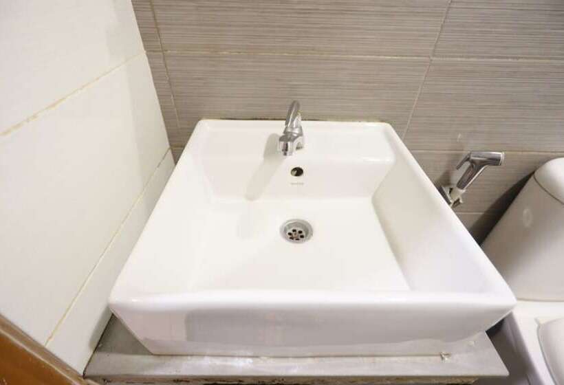 Hotel Oyo 93667 Penginapan Pelangi