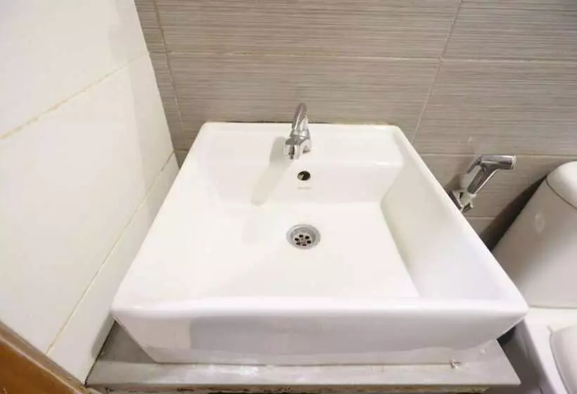 Hotelli Oyo 93667 Penginapan Pelangi