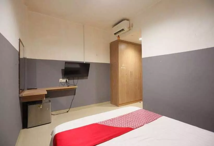 Hotelli Oyo 93667 Penginapan Pelangi