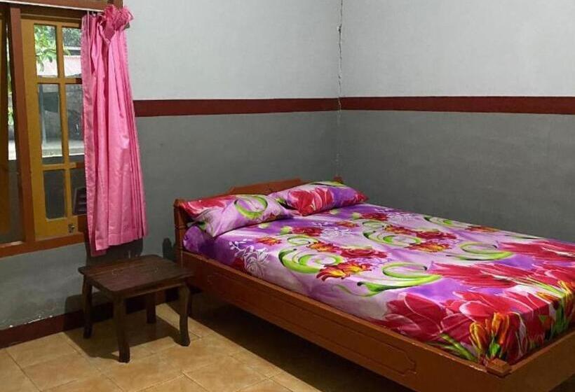 Oyo 93617 Hotel Lanang