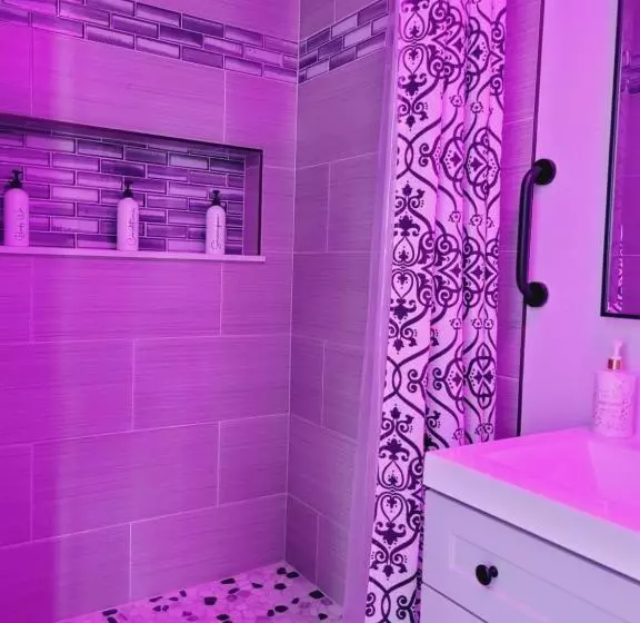 ペンション Modern Dream Rooms Suits   Private, Parking, Wi Fi, Netflix