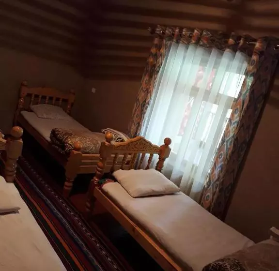 ペンション Nuratau Mountain Ulug Bek Homestay