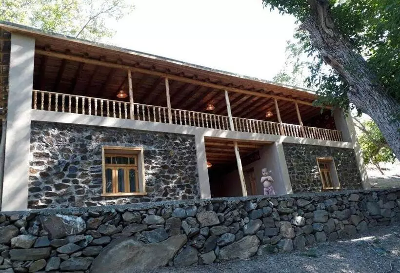 ペンション Nuratau Mountain Ulug Bek Homestay
