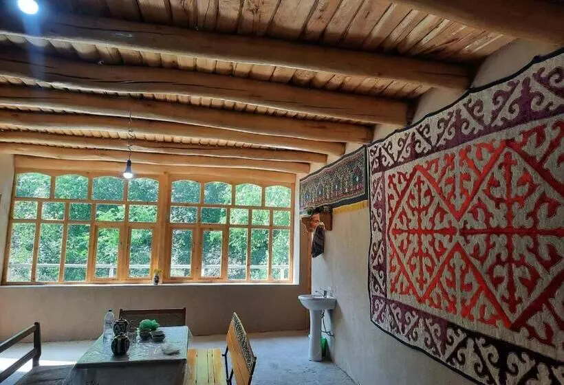 ペンション Nuratau Mountain Ulug Bek Homestay