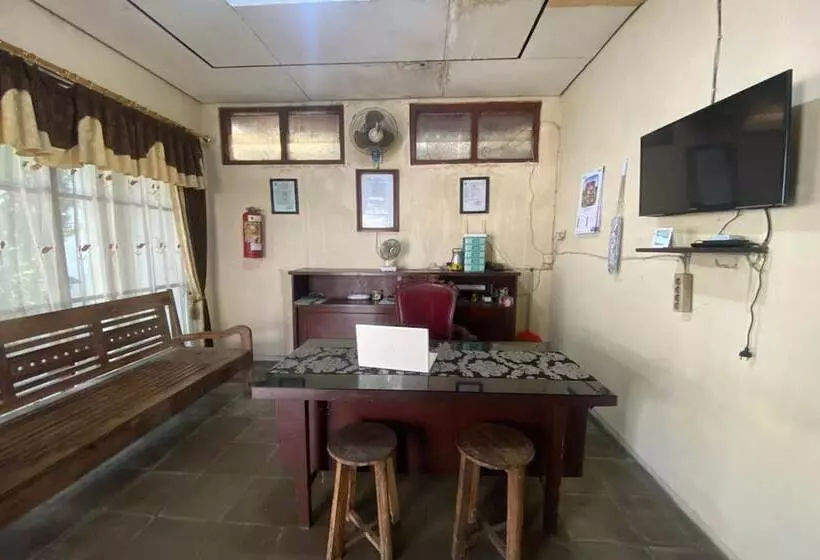 Spot On 93562 Hotel Kenanga 1