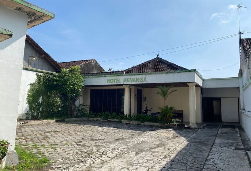 Spot On 93562 Hotel Kenanga 1