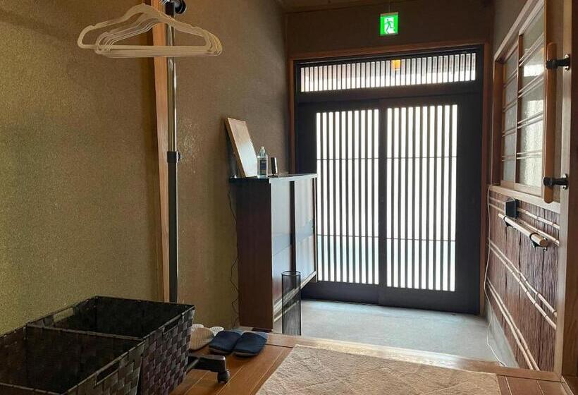 福井駅から徒歩2分の1棟貸切民泊 最低限福井駅前