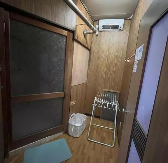 福井駅から徒歩2分の1棟貸切民泊 最低限福井駅前