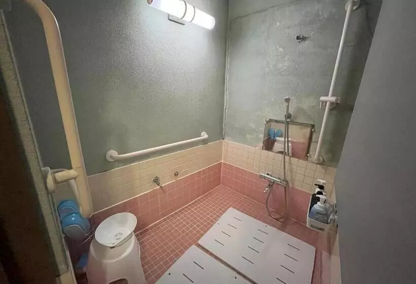 福井駅から徒歩2分の1棟貸切民泊 最低限福井駅前