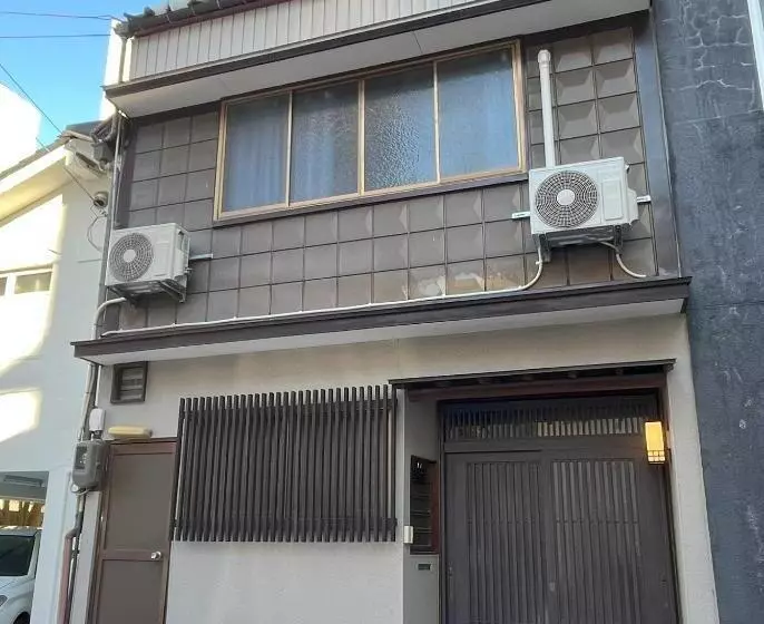 福井駅から徒歩2分の1棟貸切民泊 最低限福井駅前