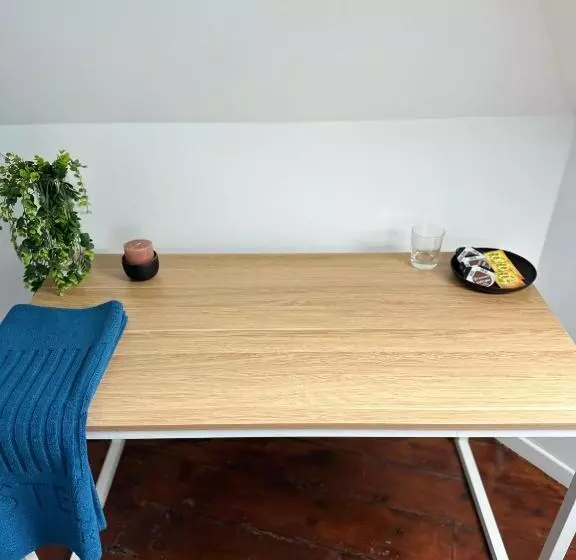 تختخواب و صبحانه La Chambre Bleue