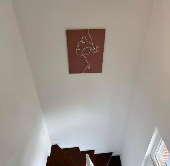 تختخواب و صبحانه La Chambre Bleue