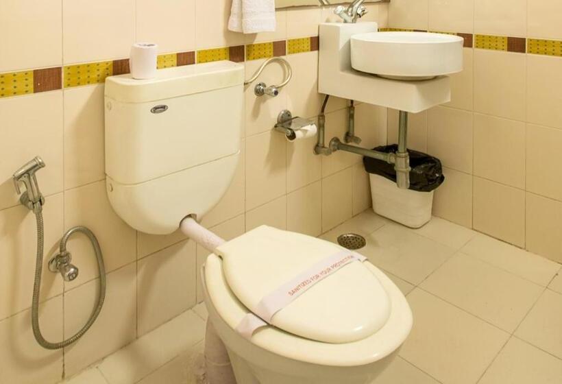 Collection O Hotel Arch Inn