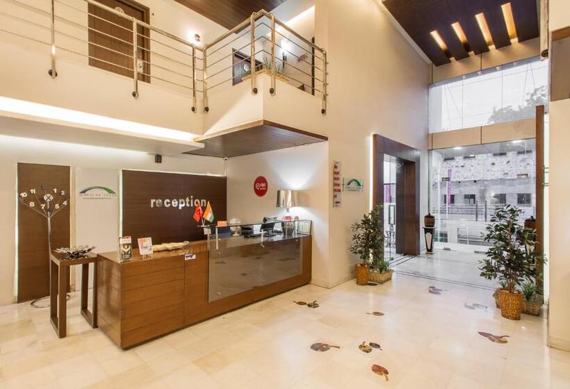 Collection O Hotel Arch Inn