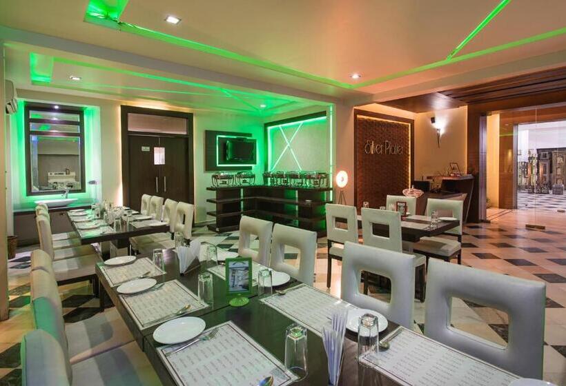 Collection O Hotel Arch Inn