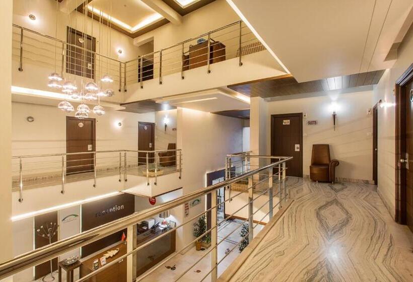 Collection O Hotel Arch Inn