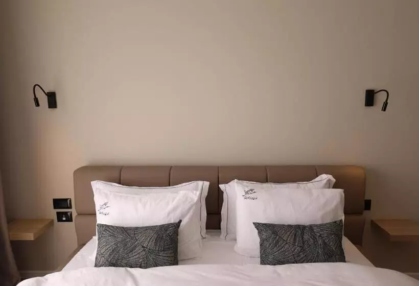 ホテル Dallga Suites