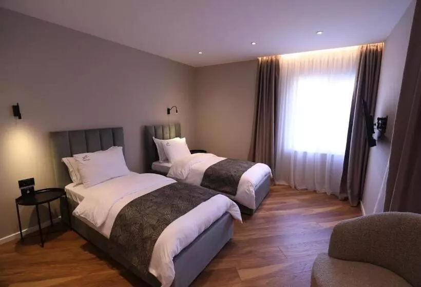 ホテル Dallga Suites