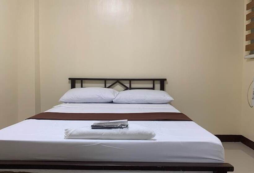 בית מלון כפרי Oyo 1045 Rayjan Apartelle