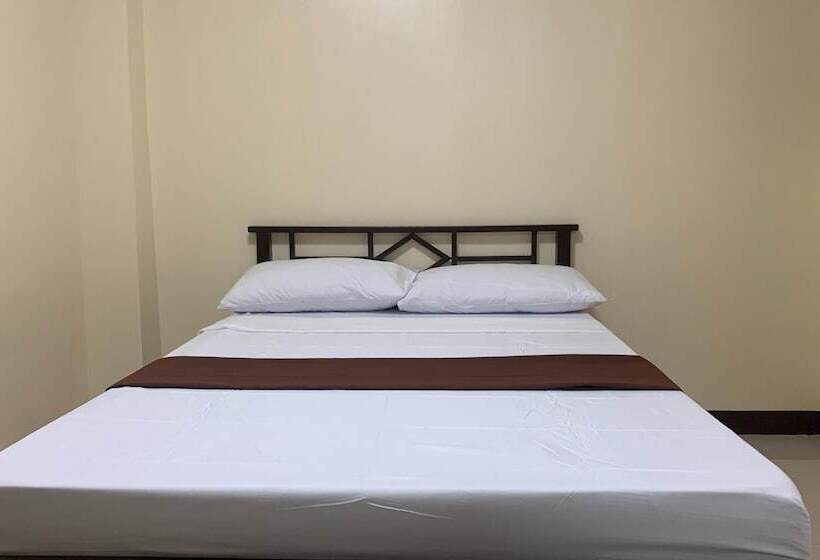 בית מלון כפרי Oyo 1045 Rayjan Apartelle