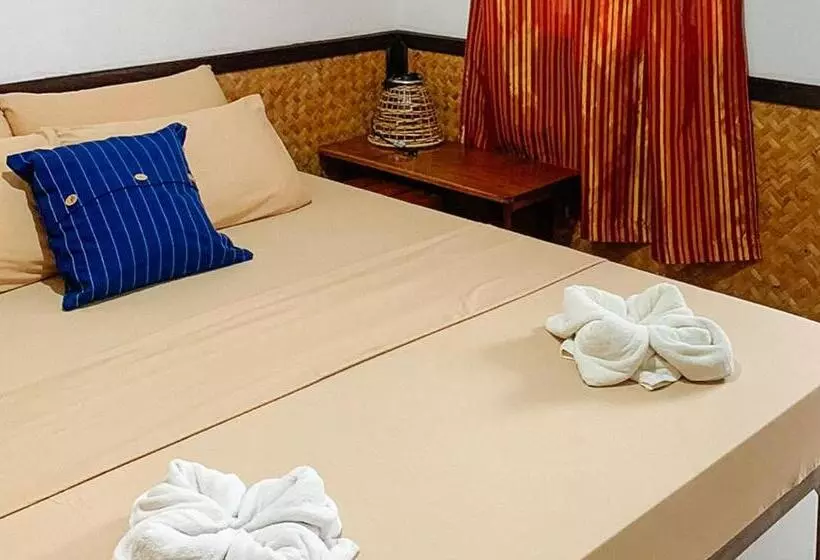 هتل Reddoorz @ Tandikan Beach Cottages
