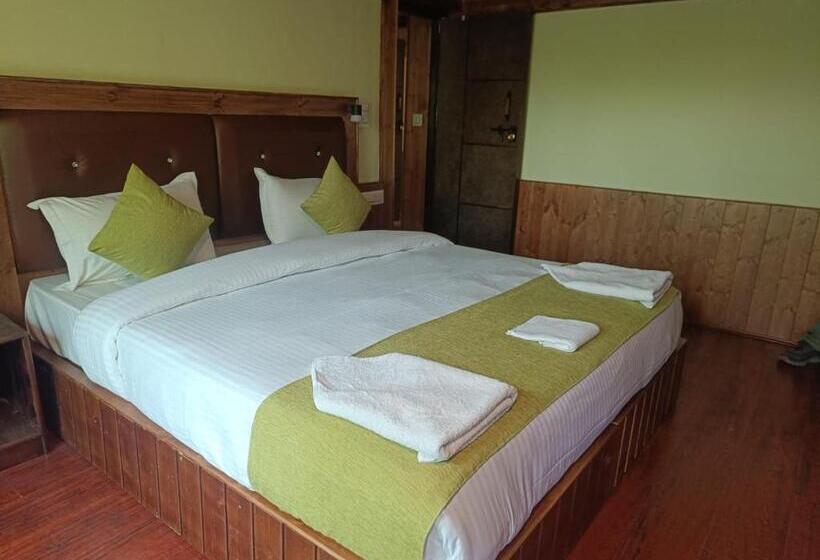 Hotell The Posh Residency