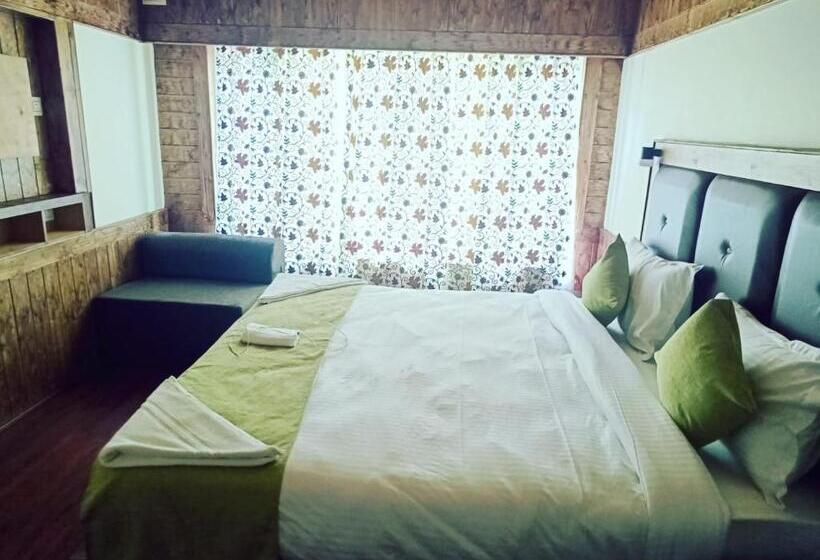 Hotell The Posh Residency