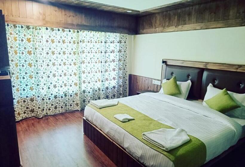 Hotell The Posh Residency