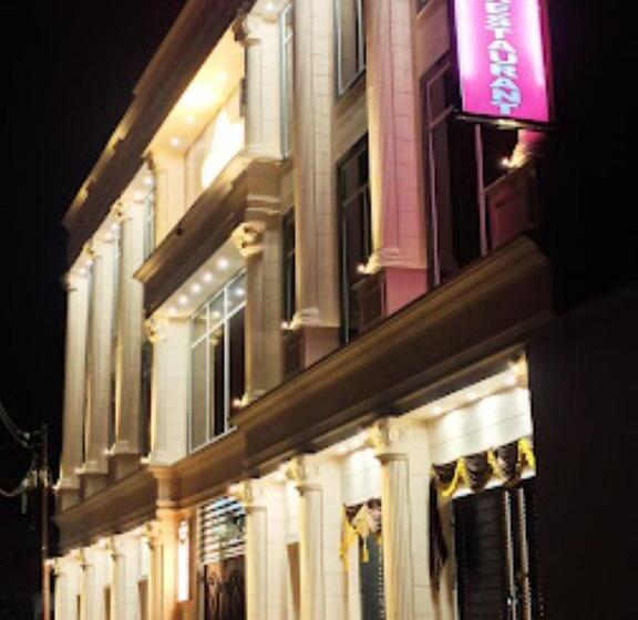 בית מלון כפרי The Shree Jee Palace , Mirzapur