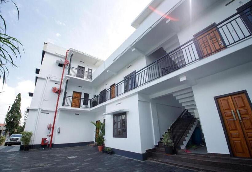 호텔 Wayanad Rooms Izza